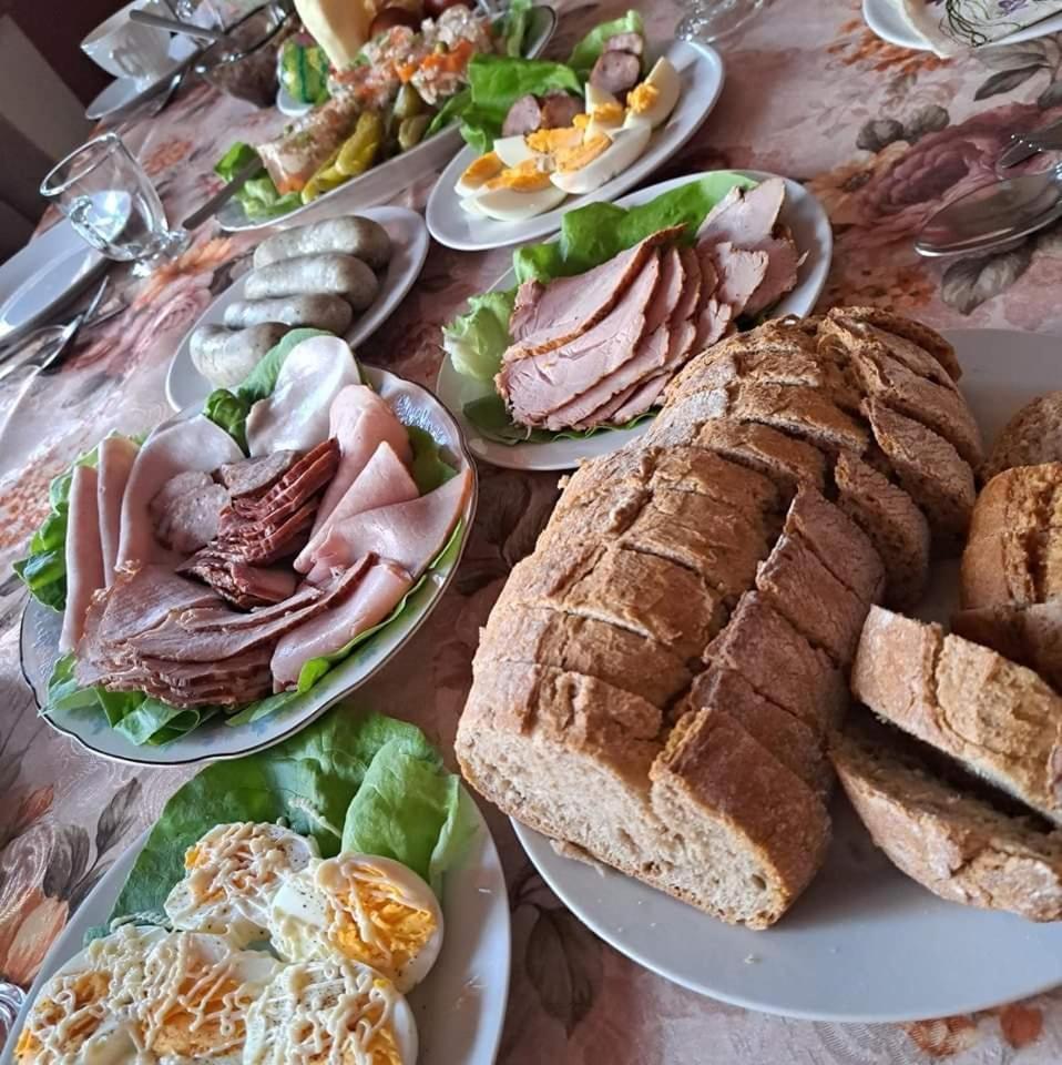 Pensjonat ,,Eden" Charbrowo Buitenkant foto